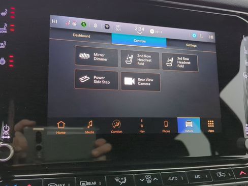 Used 2023 Jeep Wagoneer L Series III w/ Premium Group I image 22