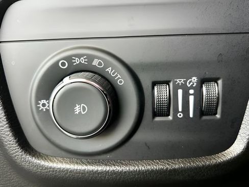 Used 2024 Jeep Grand Cherokee L Limited w/ Luxury Tech Group II image 31