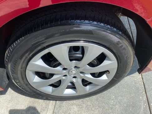 Used 2023 Toyota Corolla LE FWD image 33