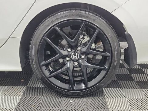 Used 2025 Honda Civic Sport image 10