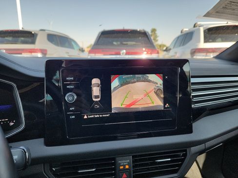 Certified 2025 Volkswagen Jetta Sport FWD image 18