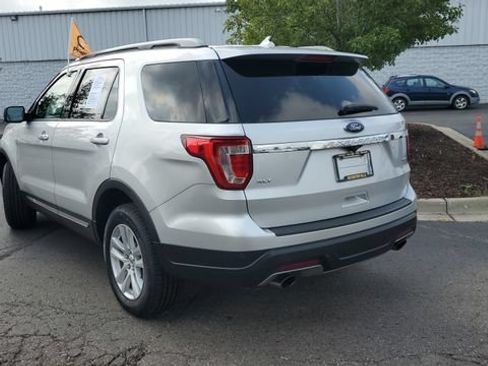 Used 2019 Ford Explorer XLT w/ Equipment Group 202A AWD/4WD image 24