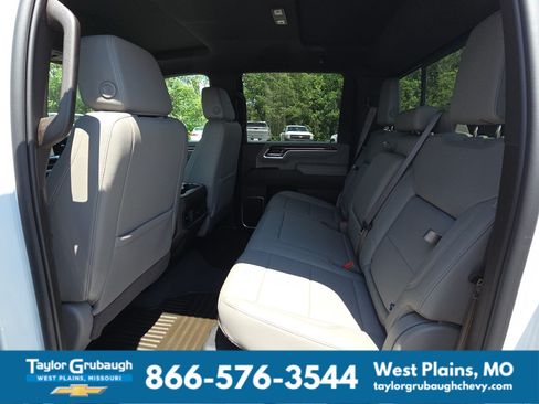 New 2026 Chevrolet Silverado 2500 LT w/ Z71 Chrome Sport Edition AWD/4WD image 29
