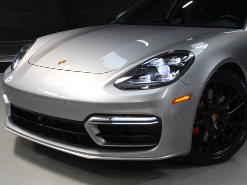 Used 2022 Porsche Panamera GTS AWD/4WD image 6