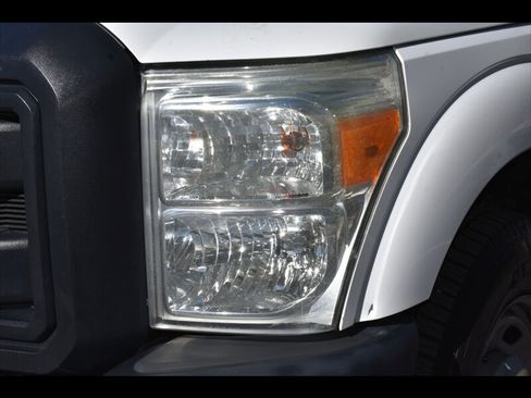 Used 2014 Ford F350 XL w/ Power Equipment Group image 42