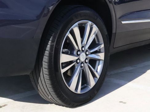 Used 2025 Cadillac XT5 Premium Luxury image 12