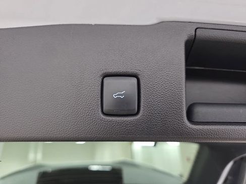 Certified 2025 Ford Escape ST-Line Select AWD/4WD image 32