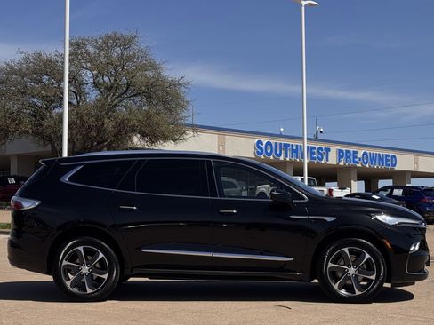 Used 2022 Buick Enclave Essence w/ Experience Buick Package image 3