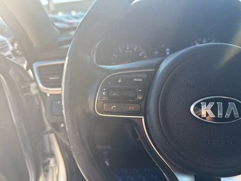 Used 2017 Kia Optima EX image 17