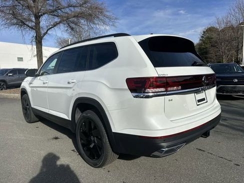 New 2026 Volkswagen Atlas SE image 3