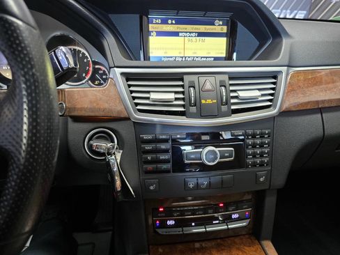 Used 2012 Mercedes-Benz E 350 4MATIC Sedan image 21