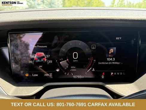 Used 2025 GMC Acadia Elevation w/ Elevation Premium Package AWD/4WD image 15