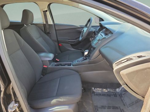 Used 2016 Ford Focus SE image 30