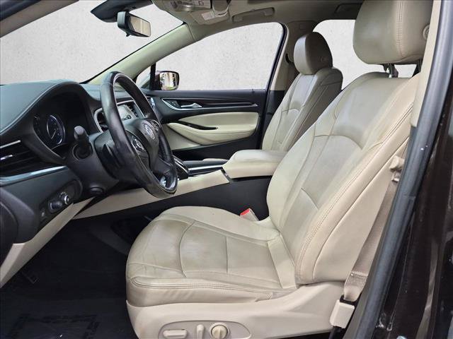 Used 2018 Buick Enclave Premium w/ Experience Buick Package FWD image 17