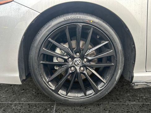 Used 2022 Toyota Camry XSE image 9