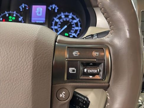 Used 2019 Lexus GX 460 Premium w/ Premium Package image 17