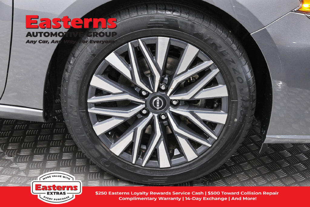 Used 2024 Nissan Altima 2.5 SV FWD image 33
