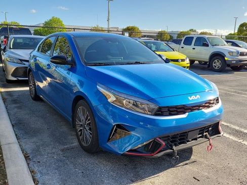 Used 2023 Kia Forte GT-Line w/ GT-Line Technology Package FWD image 3