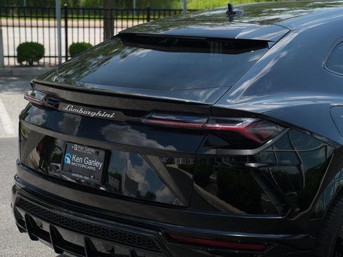 Used 2022 Lamborghini Urus AWD/4WD image 22