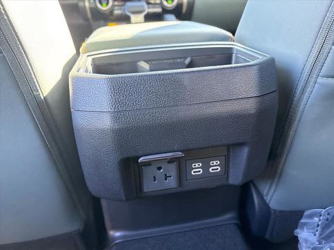 New 2026 Toyota Tacoma 4x4 Double Cab Hybrid image 9