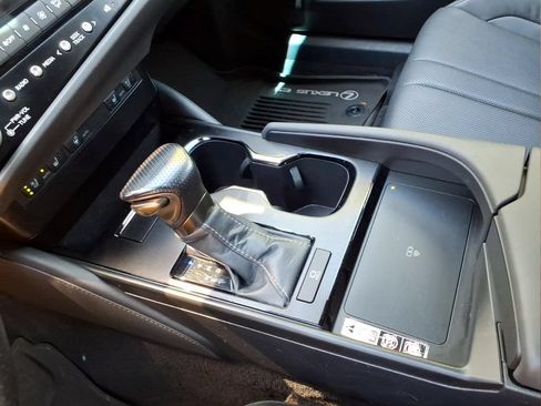 Used 2023 Lexus ES 350 F Sport w/ Accessory Package (Z2) FWD image 9