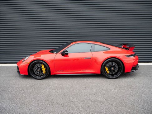 Certified 2025 Porsche 911 Carrera 4 GTS AWD/4WD image 2