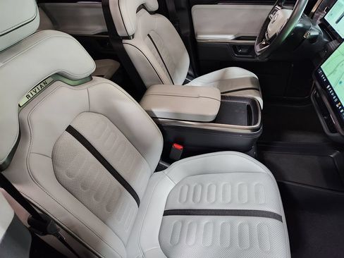 Used 2023 Rivian R1S Adventure AWD/4WD image 26