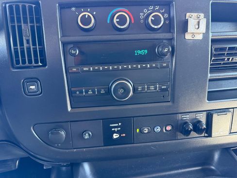 Used 2020 Chevrolet Express 3500 LS RWD image 32