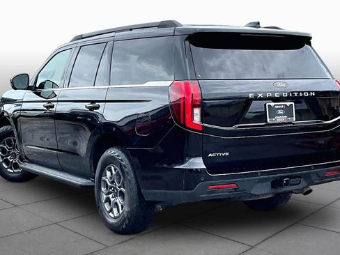 Certified 2025 Ford Expedition Active AWD/4WD image 6