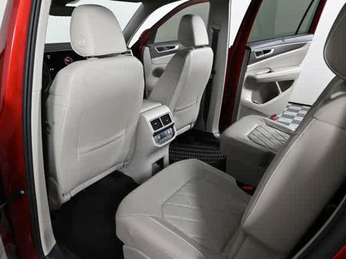 Used 2024 Volkswagen Atlas SEL Premium R-Line AWD/4WD image 16