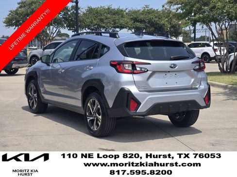 Used 2025 Subaru Crosstrek 2.5i Premium w/ Crosstrek Mirror Package AWD/4WD image 3