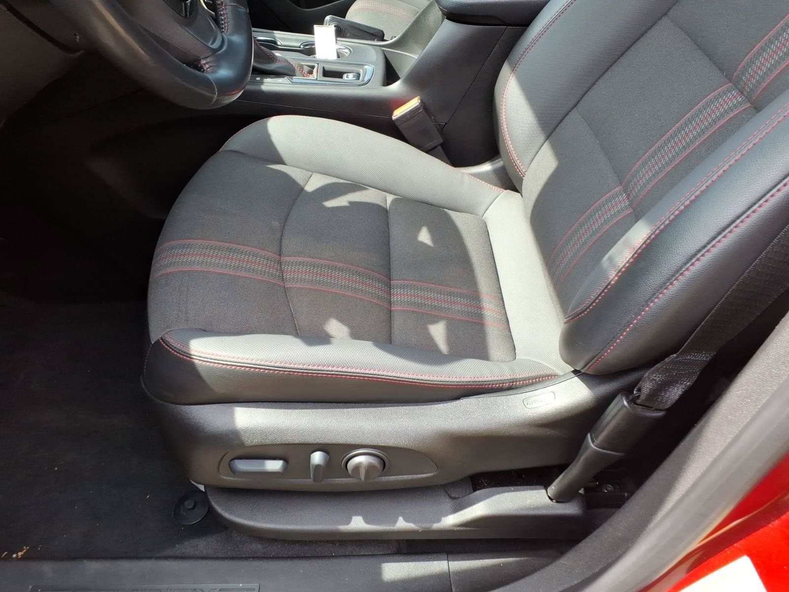 Used 2022 Chevrolet Equinox RS w/ Infotainment Package FWD image 18