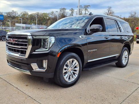Used 2021 GMC Yukon SLT w/ SLT Luxury Plus Package image 4