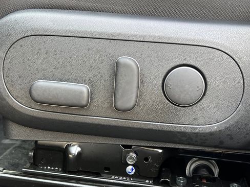 Used 2025 Hyundai Kona SEL image 24