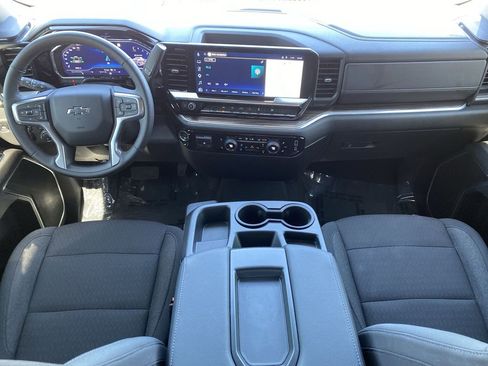 Used 2025 Chevrolet Silverado 1500 LT AWD/4WD image 20