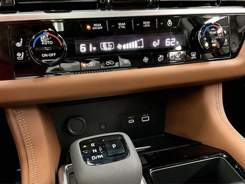 New 2025 Nissan Pathfinder Platinum image 25