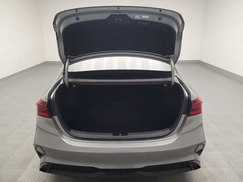 Used 2022 Kia Forte LXS FWD image 29