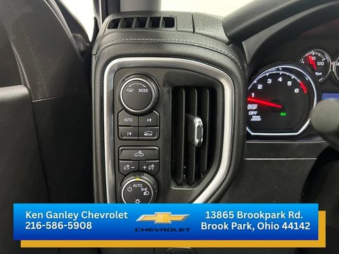 Used 2021 Chevrolet Silverado 1500 LT AWD/4WD image 11