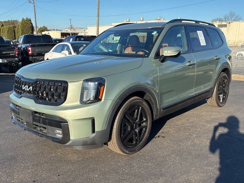 Certified 2024 Kia Telluride SX Prestige X-Line image 3