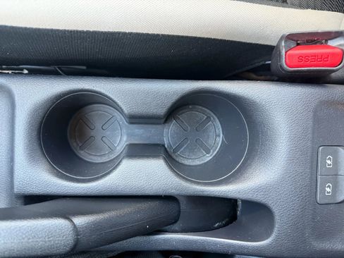 Used 2021 Nissan Versa SV image 21