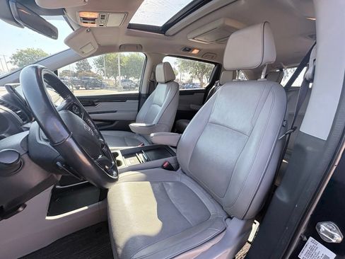 Used 2021 Honda Odyssey Elite image 6