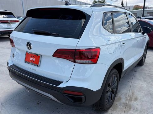 Used 2024 Volkswagen Taos S w/ MDO Package FWD image 9