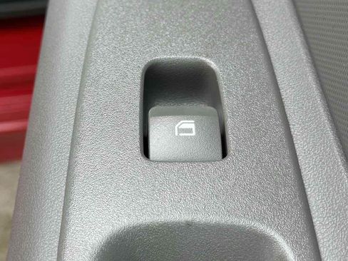 Used 2023 Hyundai Elantra SEL FWD image 33