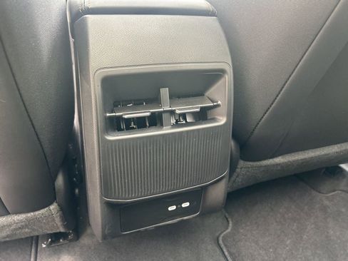 New 2026 Jeep Cherokee Limited AWD/4WD image 17