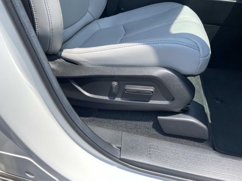 Used 2025 Honda Pilot EX-L image 19