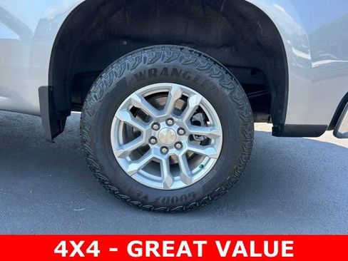 Used 2023 Chevrolet Silverado 1500 LT image 10