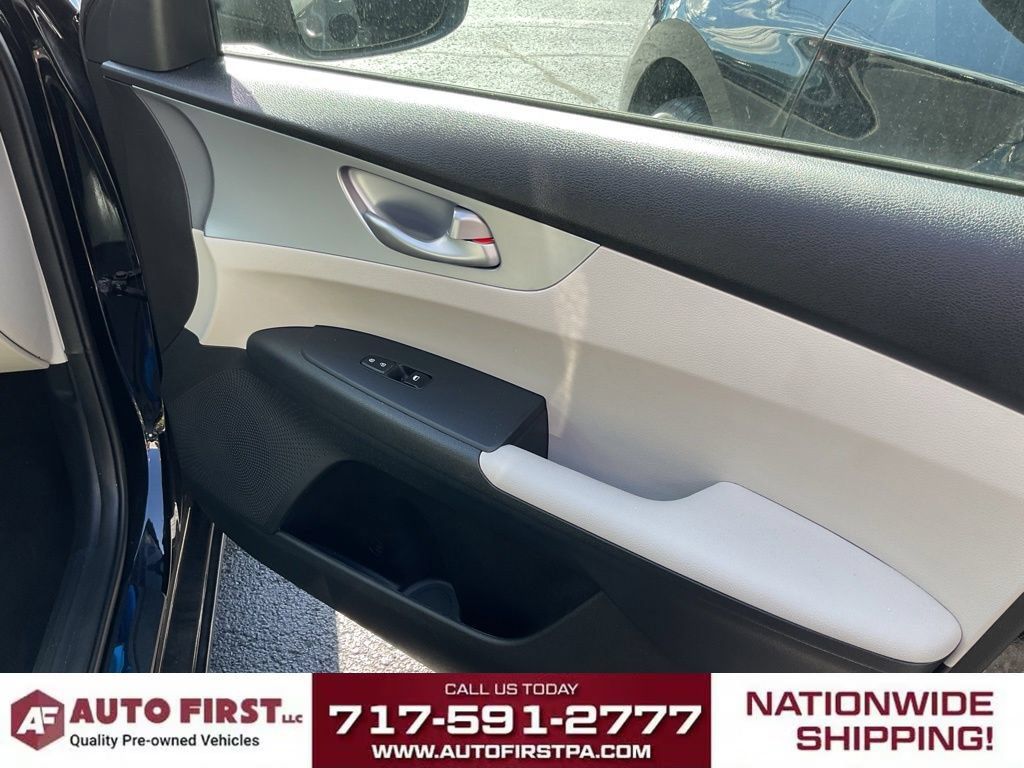 Used 2022 Kia Forte LXS FWD image 17