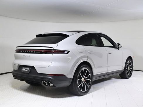 Certified 2024 Porsche Cayenne S image 7