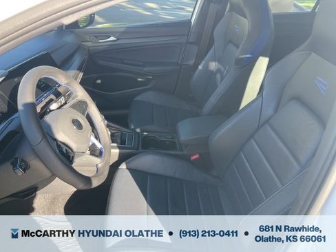 Used 2022 Volkswagen Golf R image 4