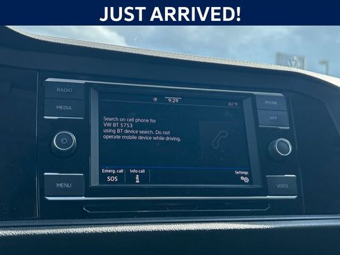 Certified 2023 Volkswagen Jetta SE FWD image 20